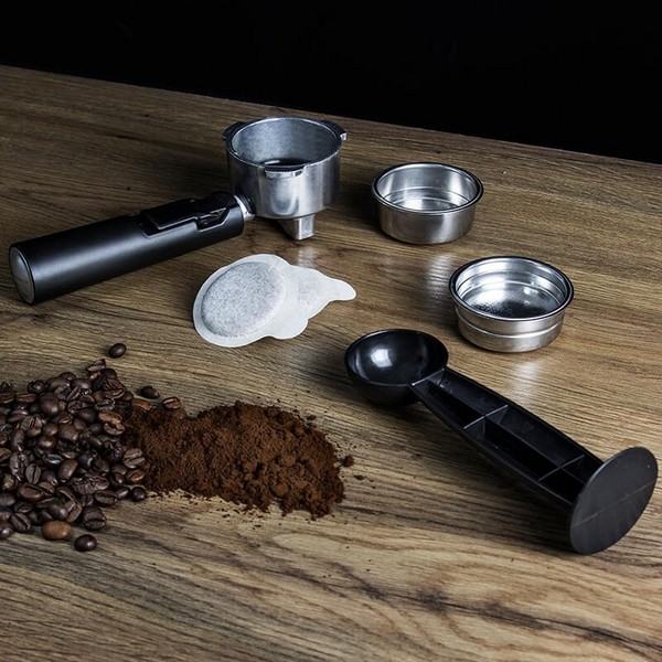 Ръчна кафе машина за еспресо Cecotec 01501 1,5 L 850W Черен (След ремонт D)